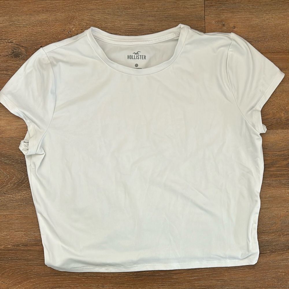 NWOT Hollister soft tee